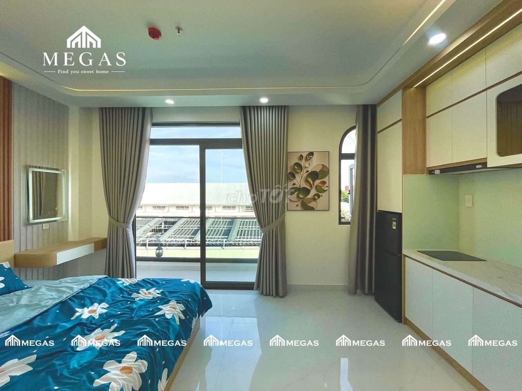 The balcony studio is at Hoàng Hoa Thám_full new interiors 100%