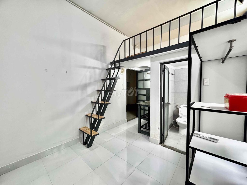 Rent the skygates near cmt8, 7 goods against District 10