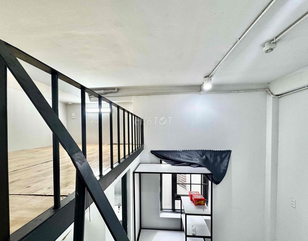 Rent the skygates near cmt8, 7 goods against District 10