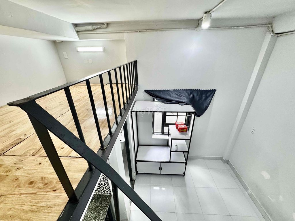 Rent the skygates near cmt8, 7 goods against District 10