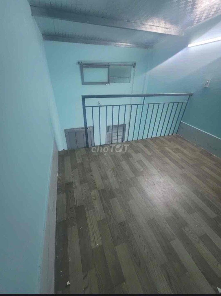 The guard room is 2 m. Ung Văn Khiêm right here at the new Landmark 81.