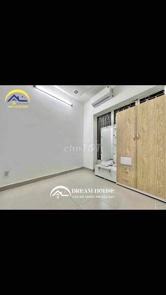 Small, fresh, clean, comfortable room at 385 Nguyễn Sơn.