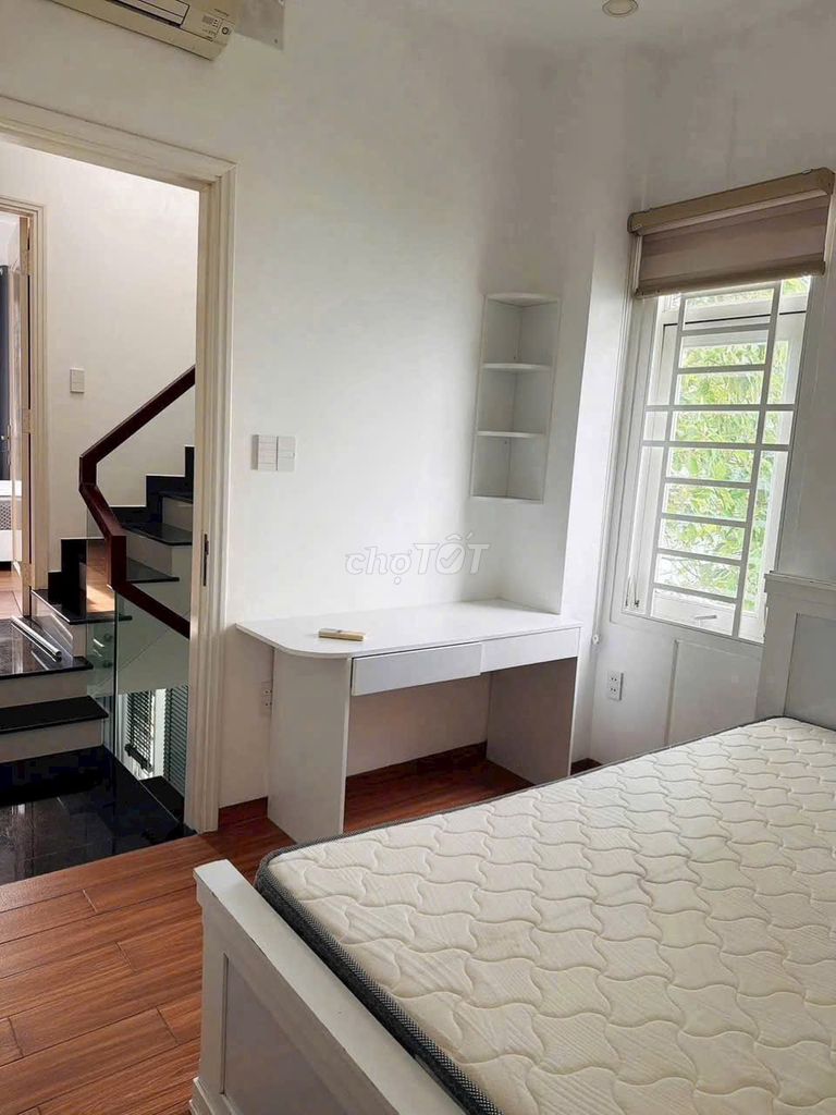 Rent a Trần Thủ Độ.