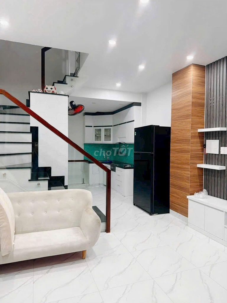 Rent a Trần Thủ Độ.