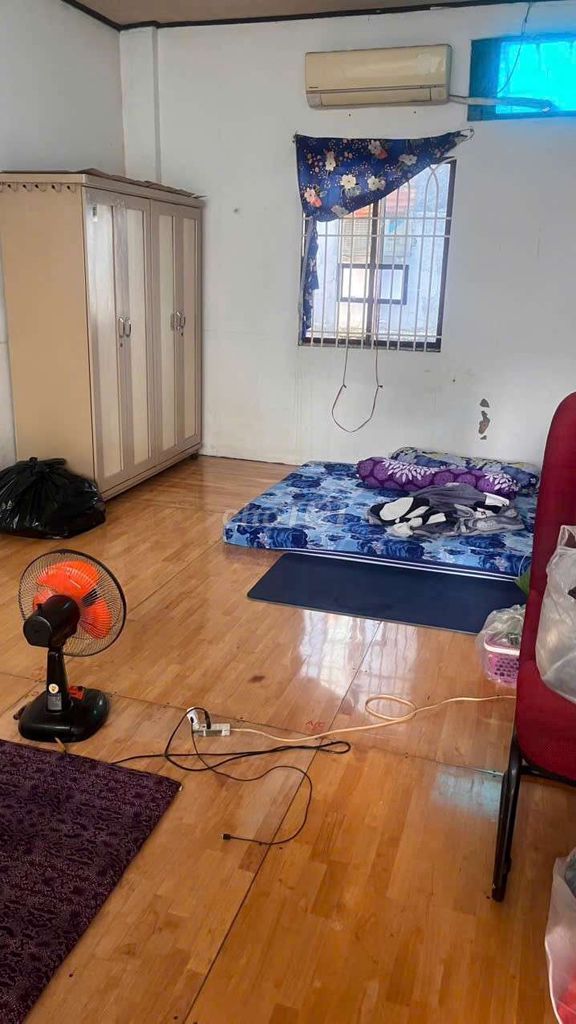 Rent a front house on Hiền Vương.