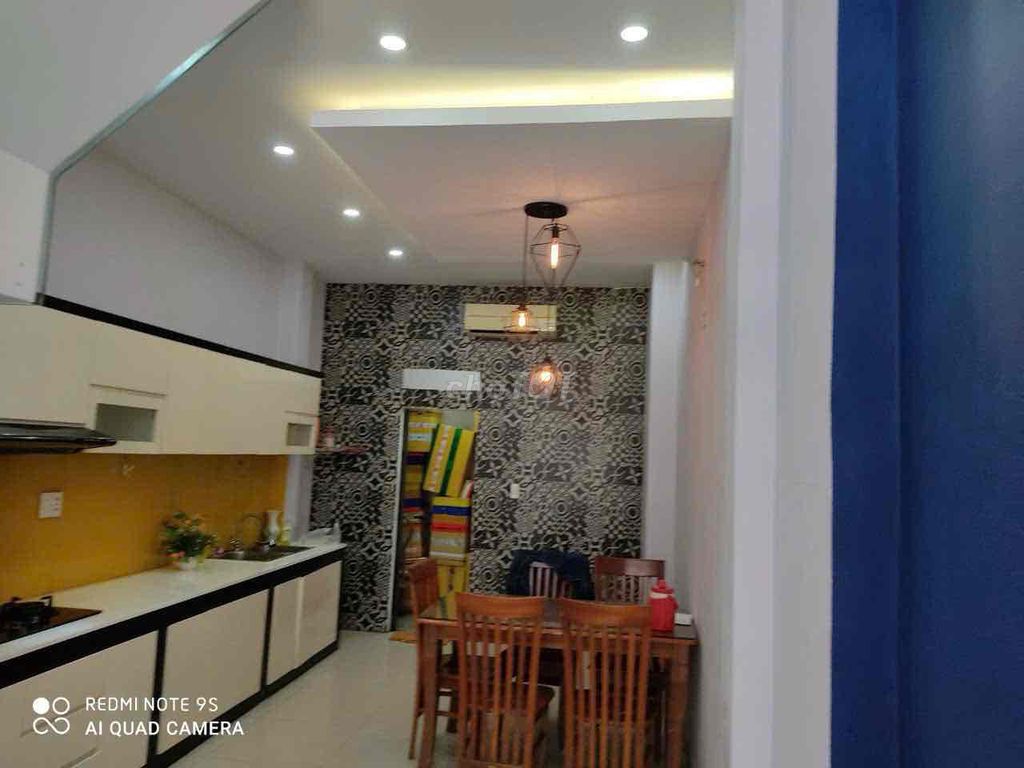 Rent an Ngô Tất Tố alley house, P. Bình Thạnh