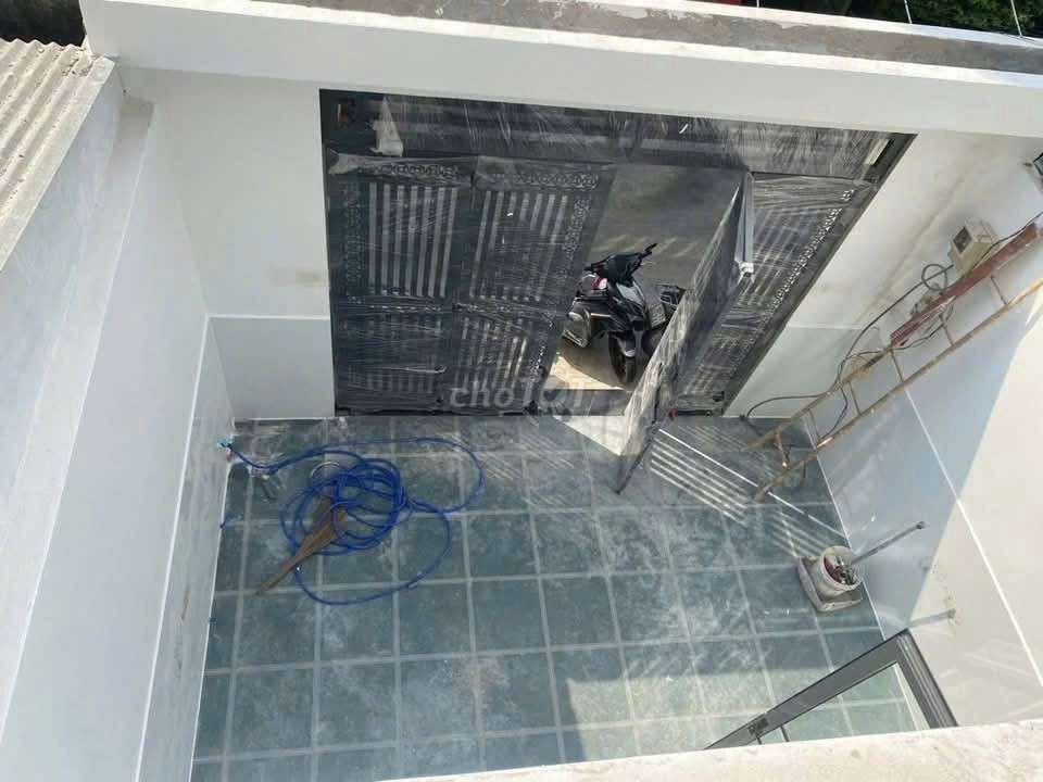 need to rent a ptttn line pvh area 5 x18 1st floor 4th floor bedroom.3 ws worth 13 million