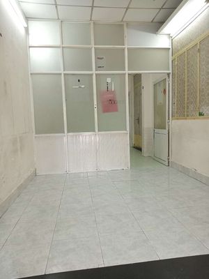 Rent the ground house. Gần Phạm Hùng business position. area 3 X18. 12 million.