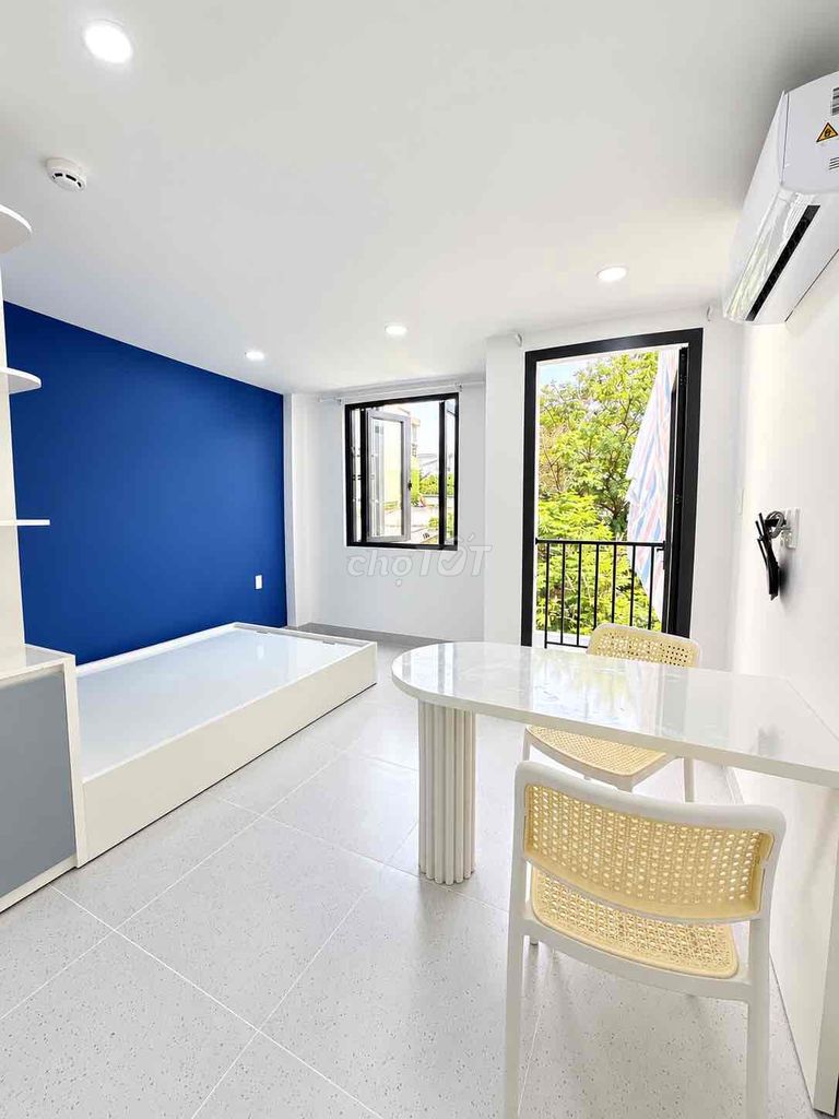 New service apartment. It's close to vlu. nttu for a student