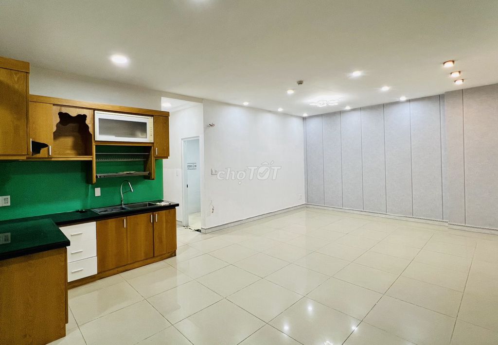 Corner 81 meters 2(3 bedroom2) Gold 9 million a month, cool balcony, security