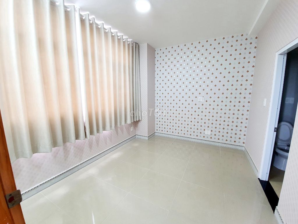Corner 81 meters 2(3 bedroom2) Gold 9 million a month, cool balcony, security