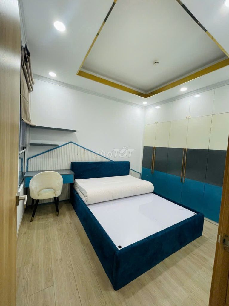 Rent two bedrooms emerald-- full interior, 16 million a month.