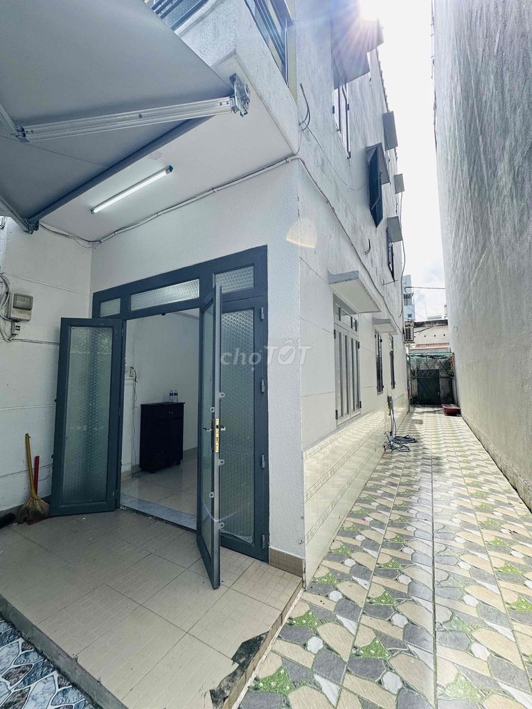 Rents 74/ Qq11970 16 Gò Vấp.7 m. 17m. 4 bedroom 3 large yard toilets