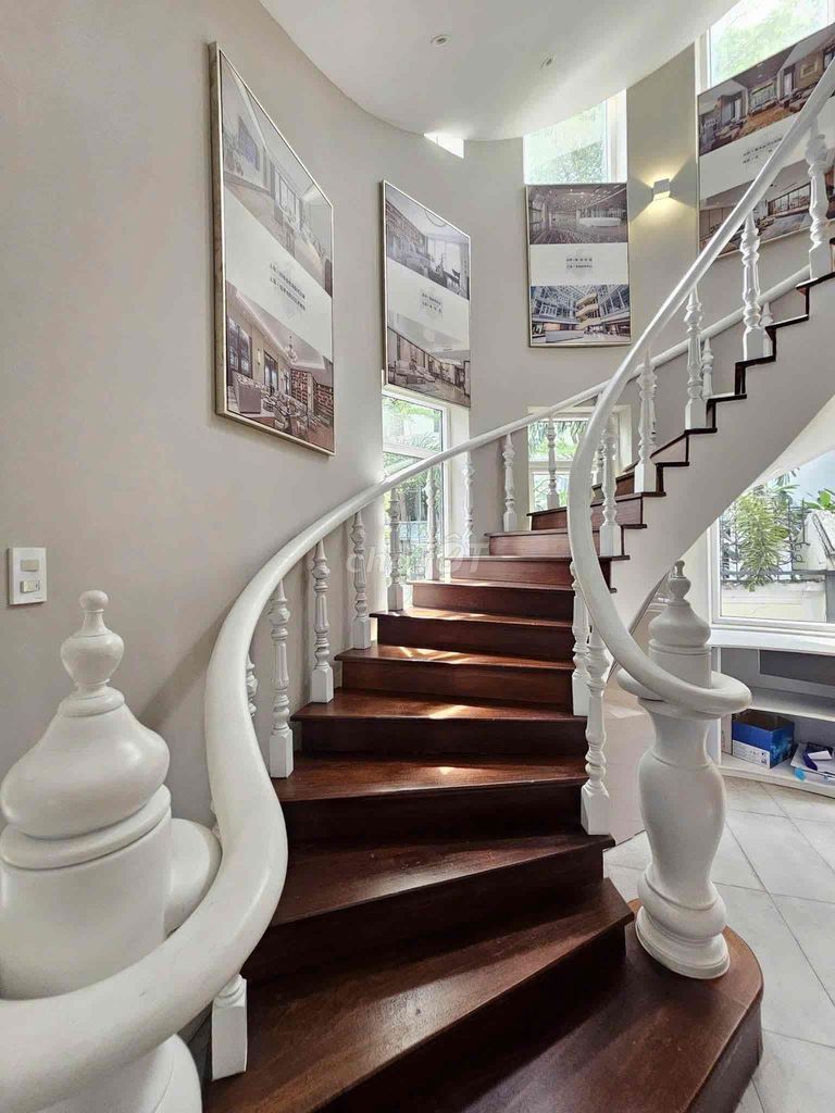 Rent a penthouse building number 64, An Khánh, District 2.