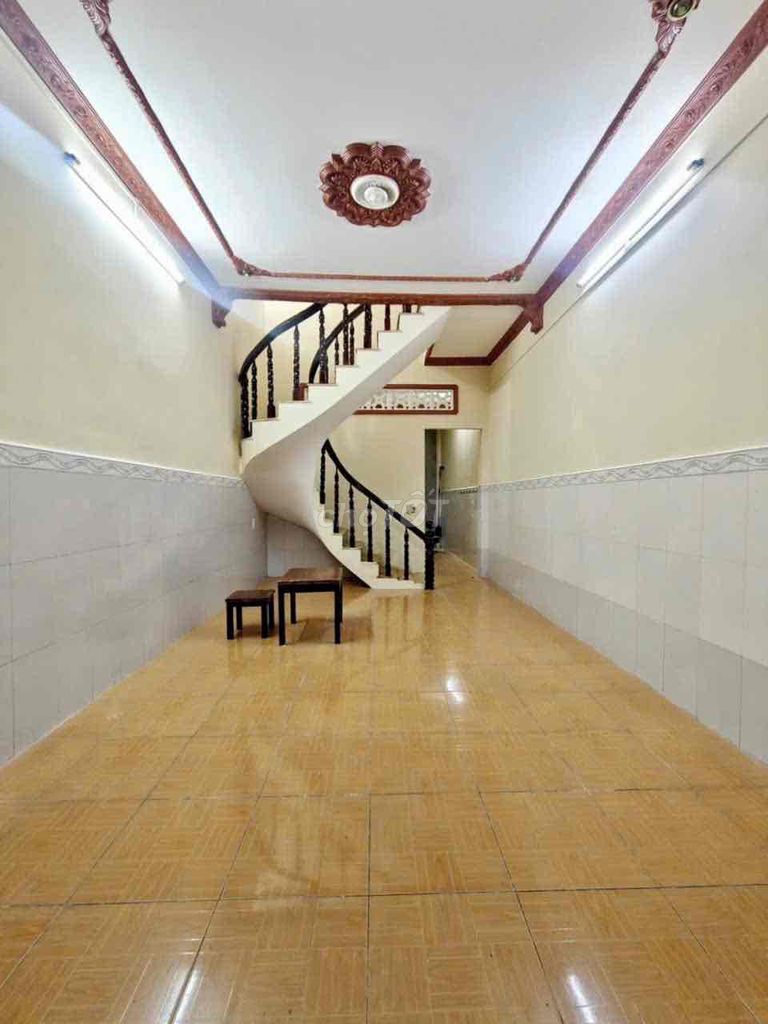 Rent 8 million Dương Đức Hiền.3 x 12 TONC