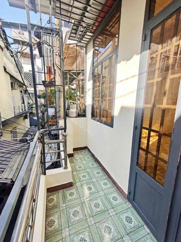 Rent 8 million Dương Đức Hiền.3 x 12 TONC