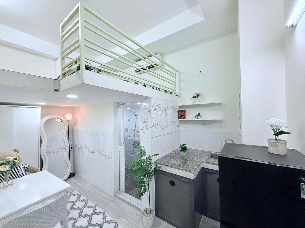 Rent the Minty Price Room, right into the Office of Constitution, cvene Sen.