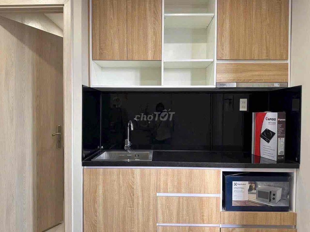 INTERVIEW, the studio-sharing apartment near the newly built literary university