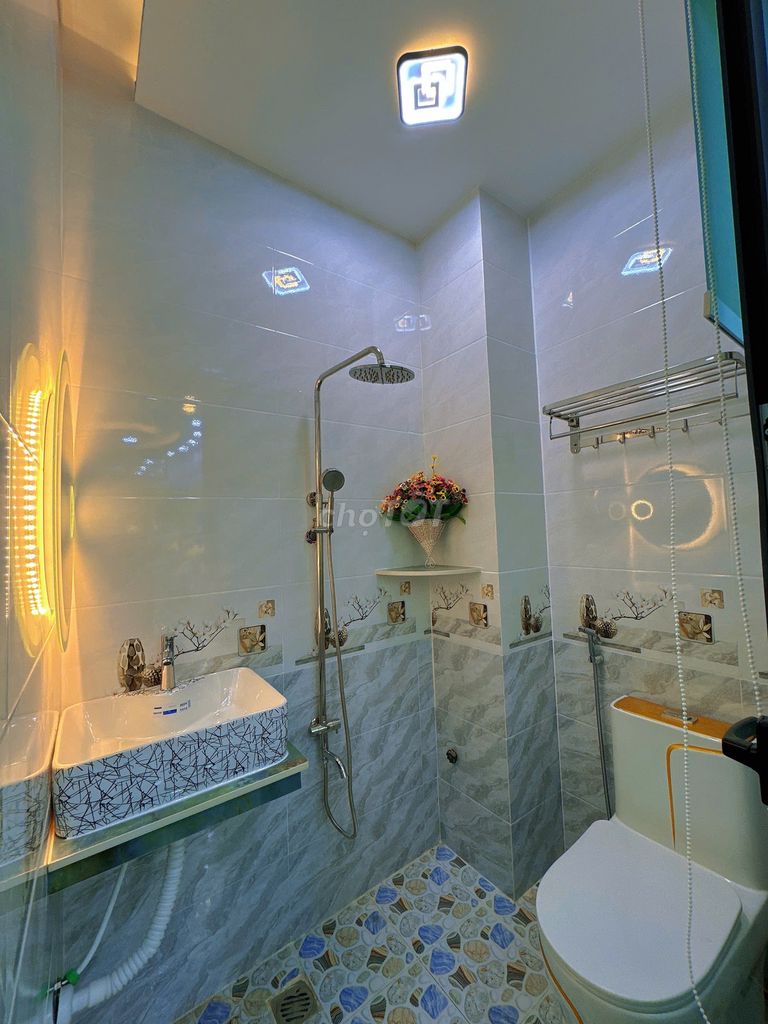 High-level service apartment, Âu Dương Lân.
