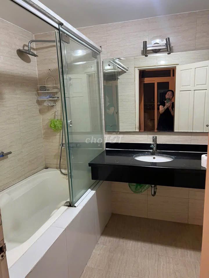 The New Blessed House, 153 Lý Nam Đế rents three bedrooms, 14 million rents.