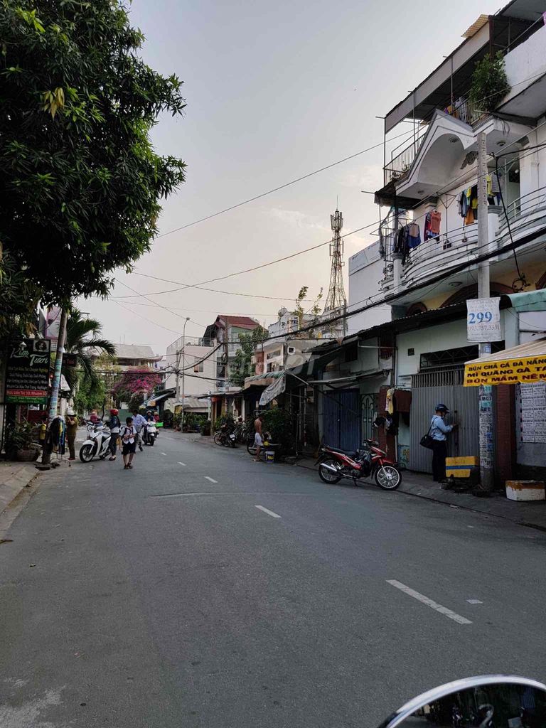 Lets rent the surface equal to Nguyễn Chích 11 x 6 meters at 15 million