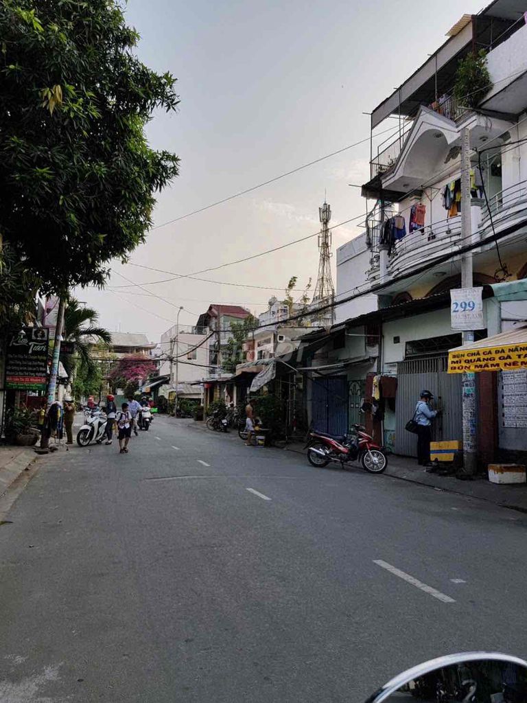 Lets rent the surface equal to Nguyễn Chích 11 x 6 meters at 15 million
