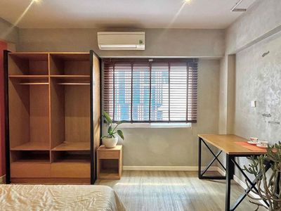 apartment 1 bedroom at the airport--Yên Thế, Tân Bình -- sky windows.