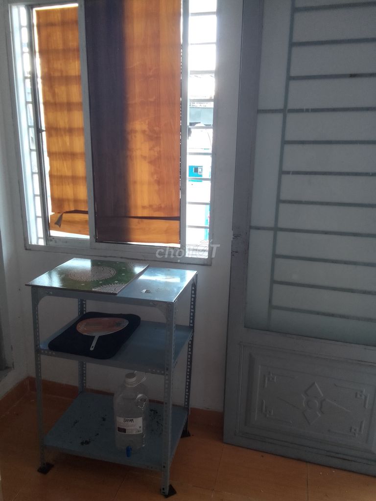 Rent a one-man room. There's a private passage at Q.Tân Bình.