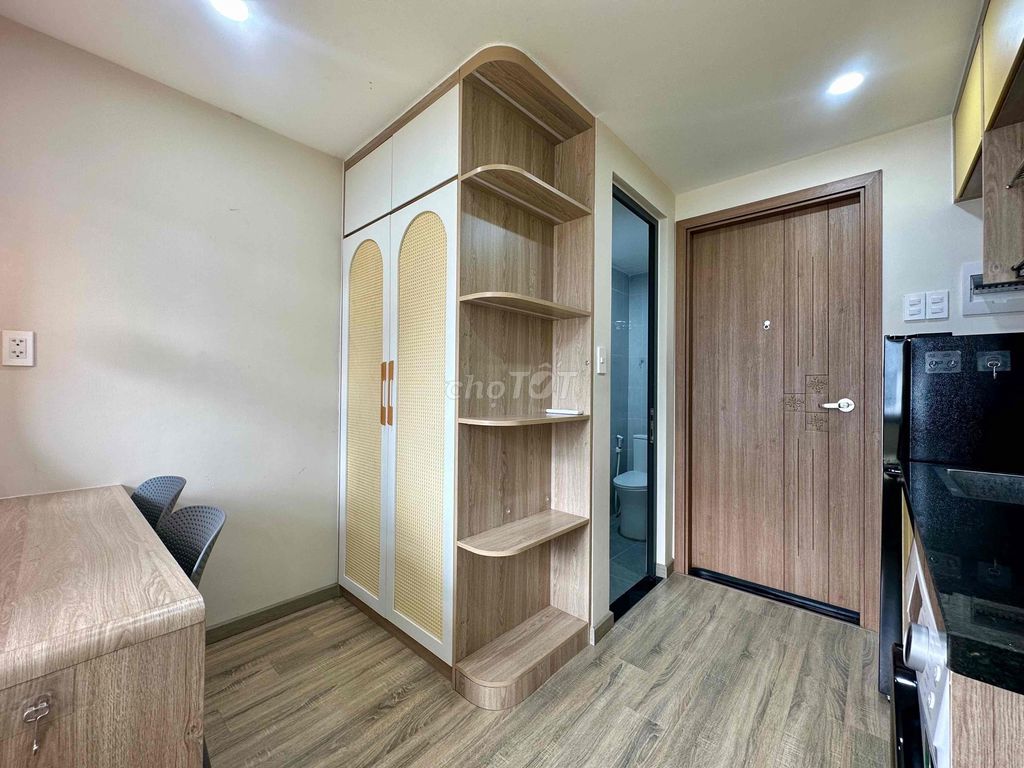 Rent a mini-log on Dương Quảng Hàm Gò Vấp axis