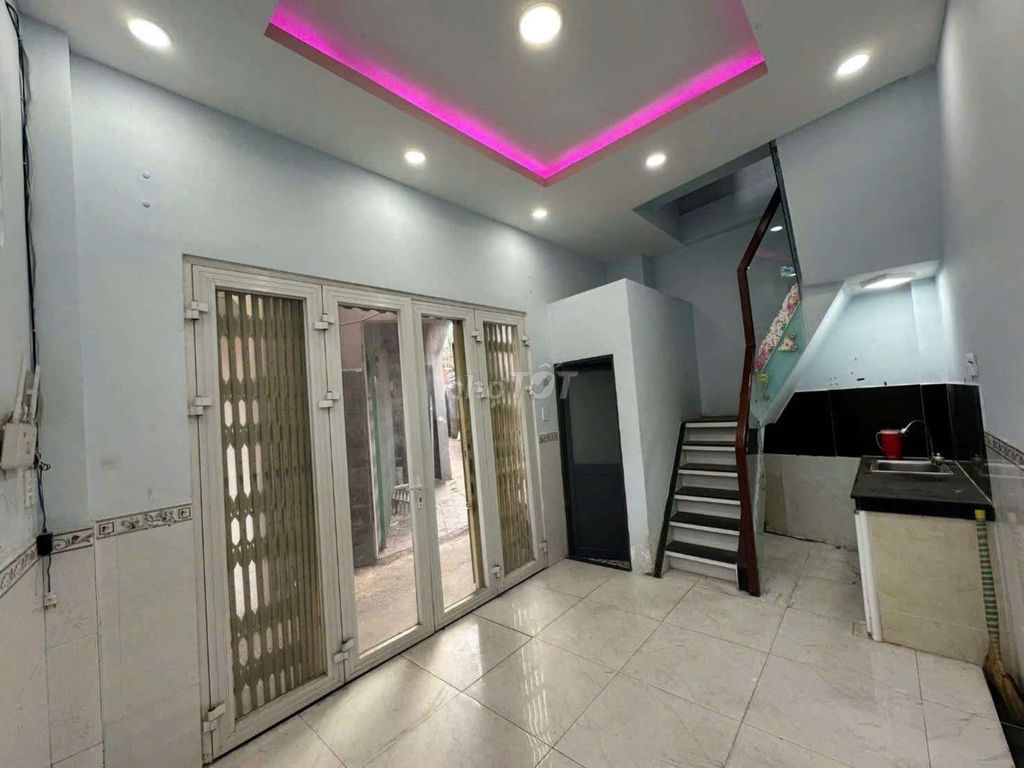 Rent a Dương Bá Trạc-7.4.8 area.
