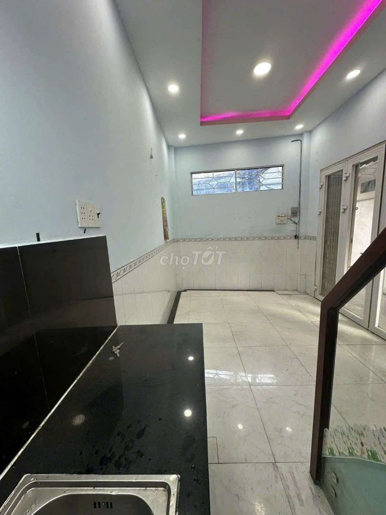 Rent a Dương Bá Trạc-7.4.8 area.