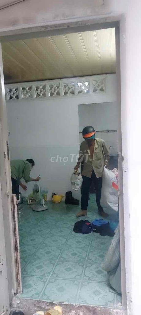 [MUFFLED] Rent the original Nơ Trang Long,112 - only