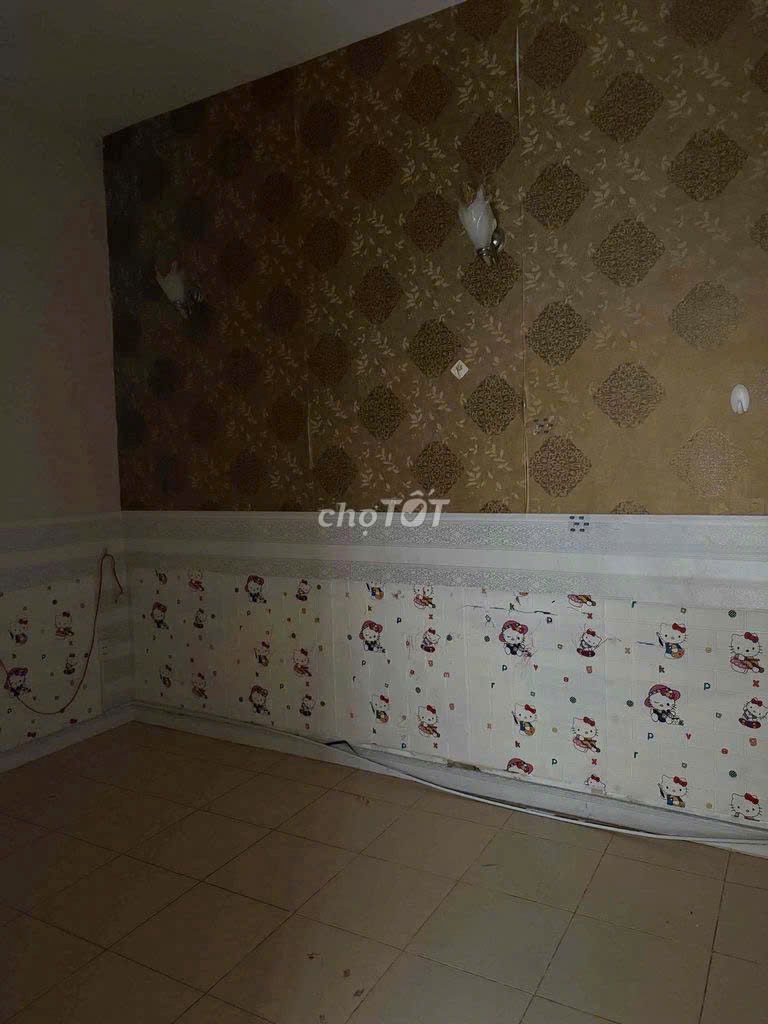 Renting 2M (xm) Phạm Văn Bạch, 717 15, Q. Tb, 10 million.
