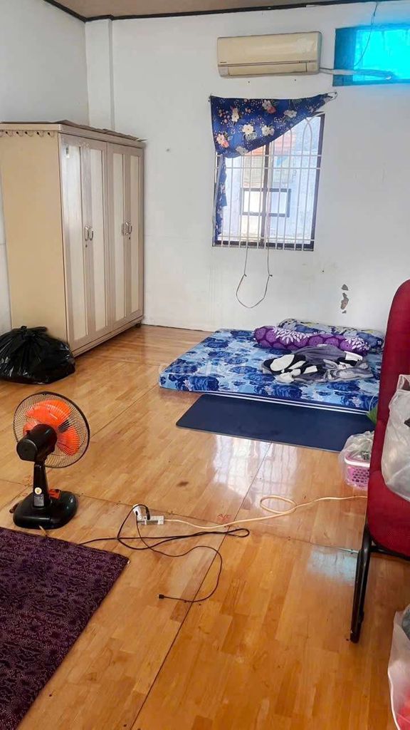 Hiền Vương cash. Tân Phú (a bedroom, a toilet). area used 100 m2