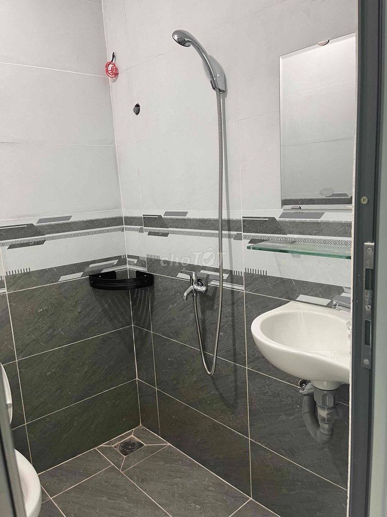Renting Hồ Văn Tư new house.