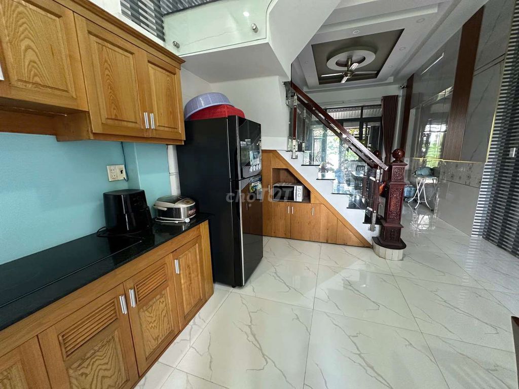 nice house full interior - near the gloryes ◆ 1 st floor 3 floors, 4 bedroom 4 toilets