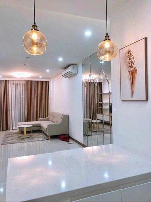Get the Carillon 7 apartment.
