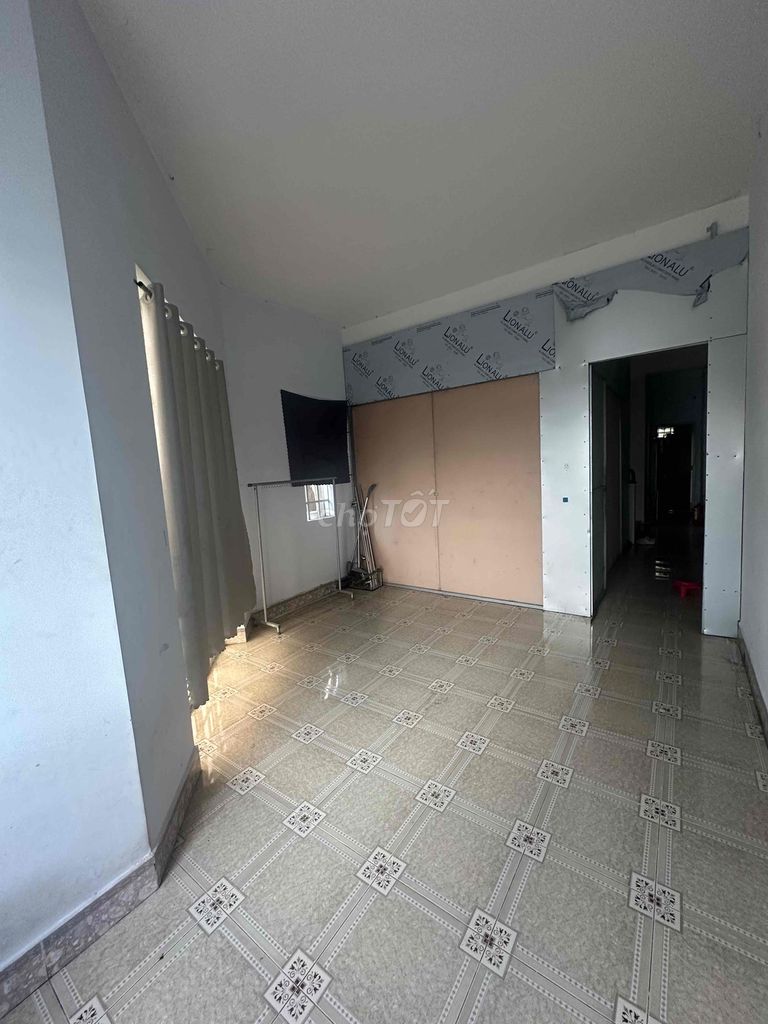 School room - good price, comfortable stay