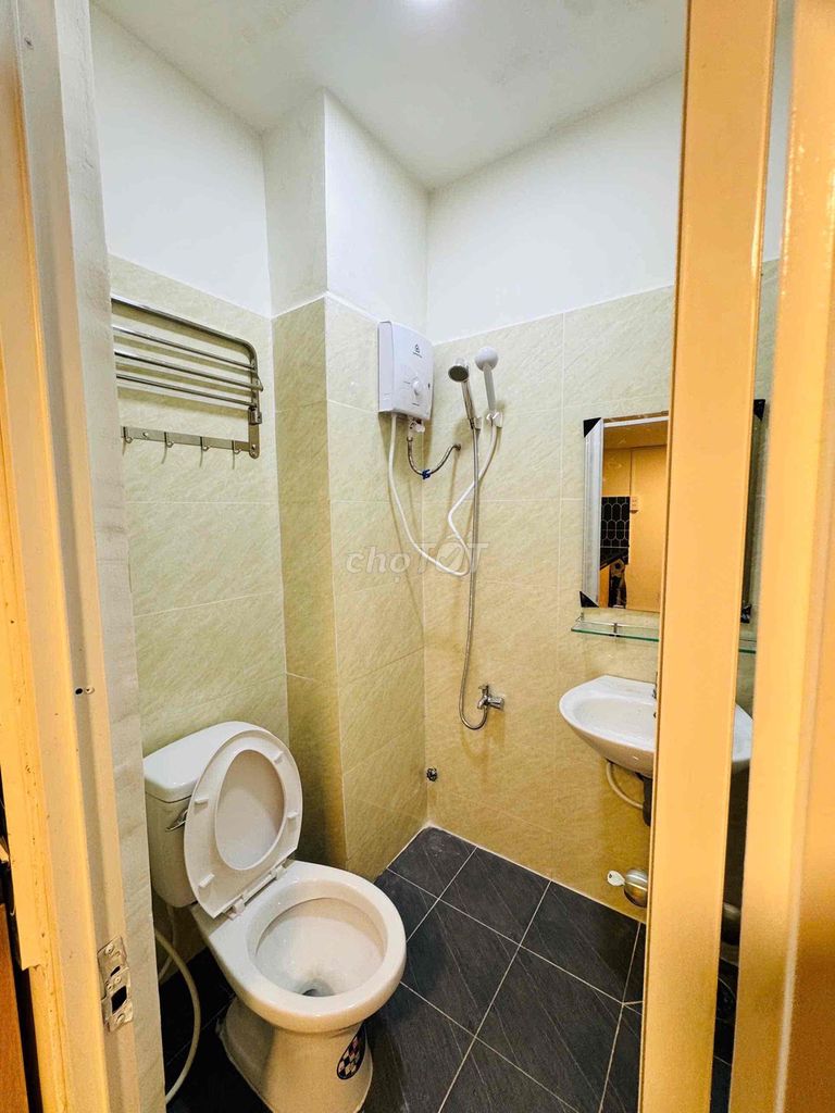 The owner of the Doublex Room costs 2.5 million, right near Lotter Mark District 7.