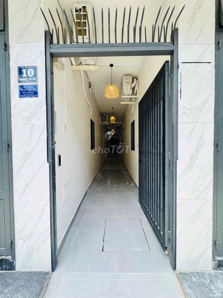 The owner of the Doublex Room costs 2.5 million, right near Lotter Mark District 7.