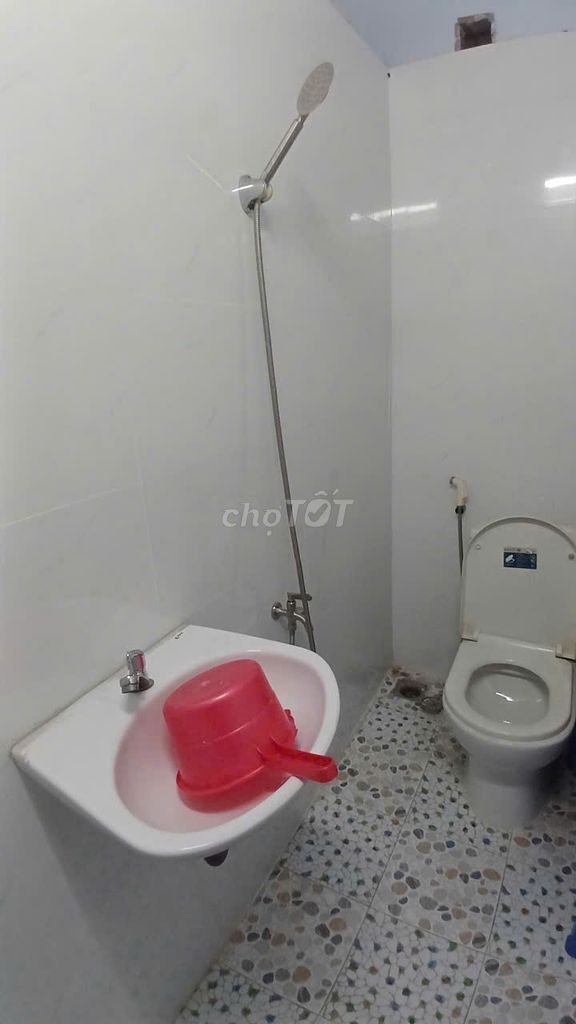 Rent the original Quốc lộ 50.