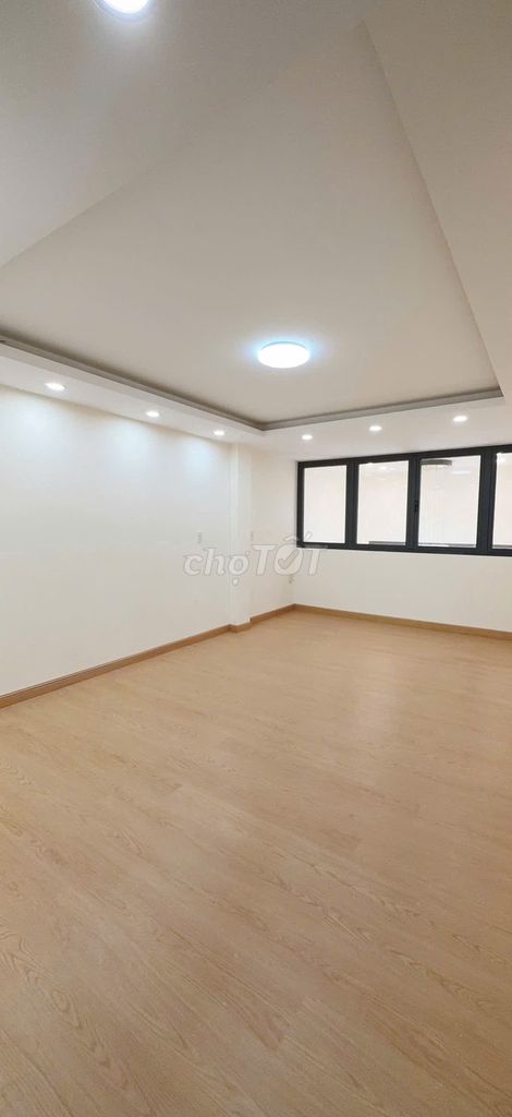 The new Lê Hồng Phong, the 4th floor st, 4.2 x 18 meters, 8 bedroom 5 toilets, 35 million