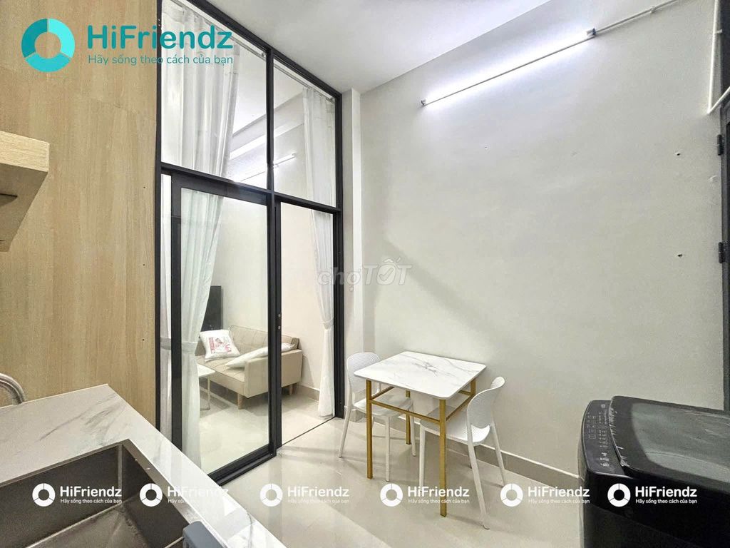 New apartment. A kitchen-full furniture, private washing machine-the airport.