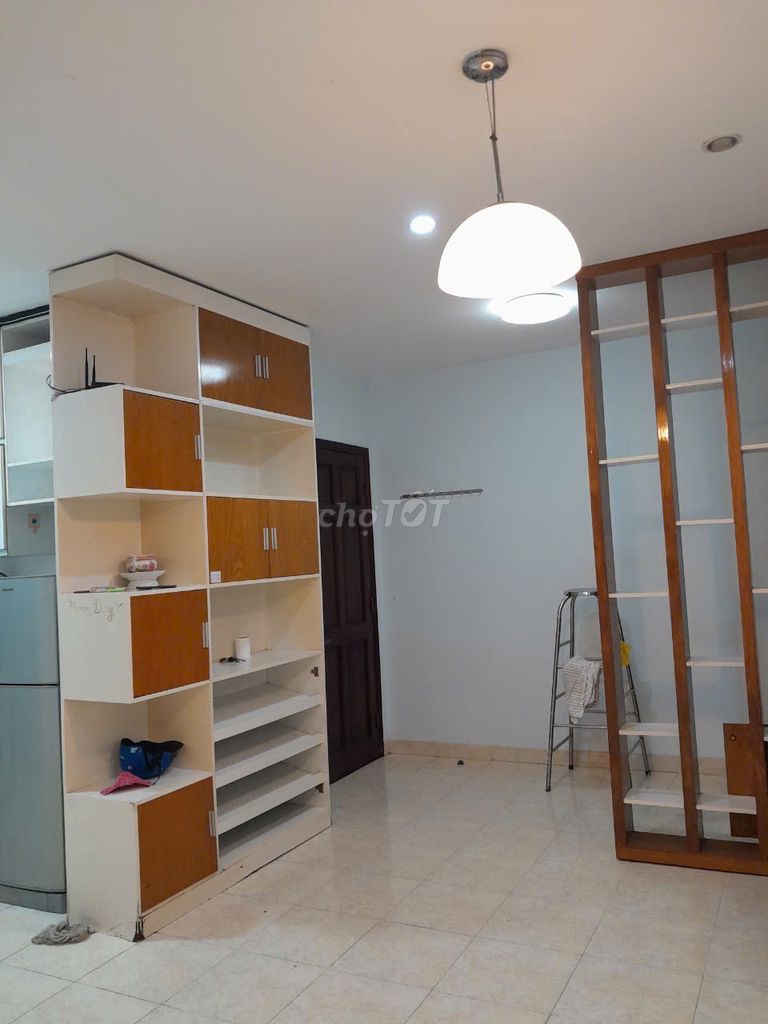 rent apartment east of plaza