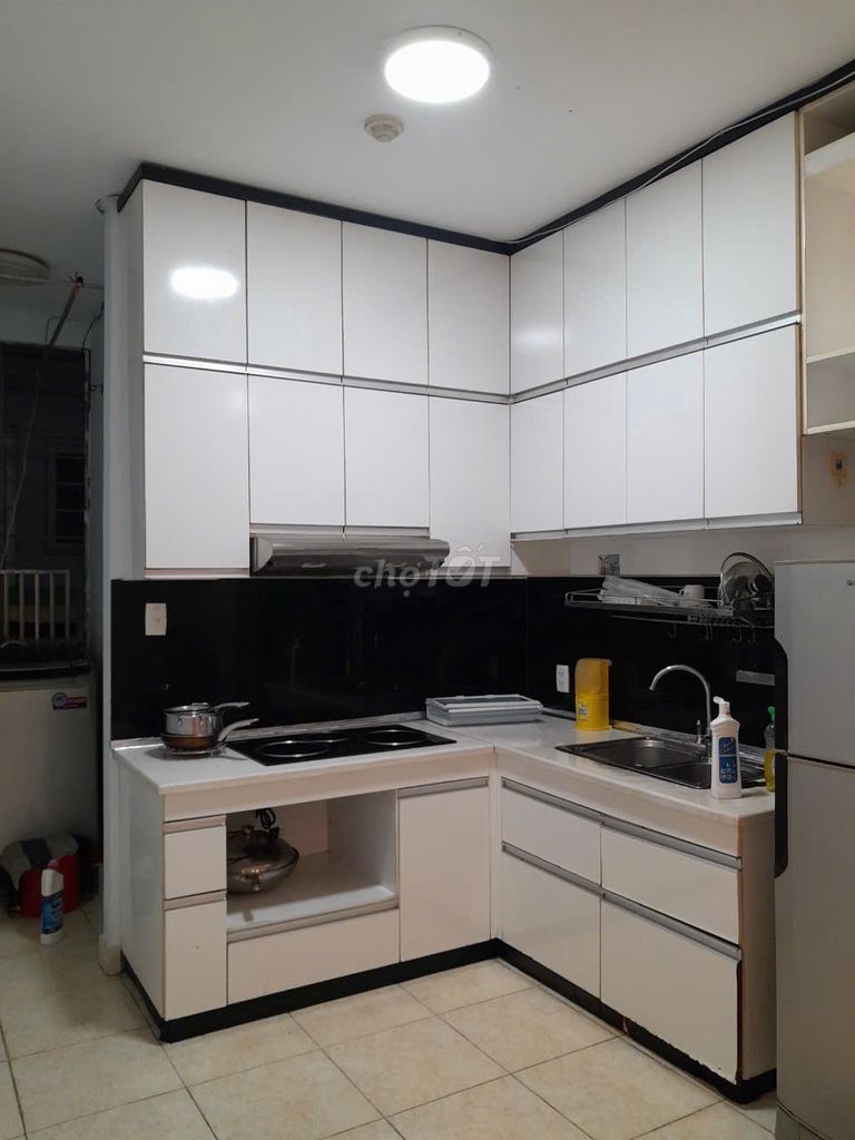 rent apartment east of plaza