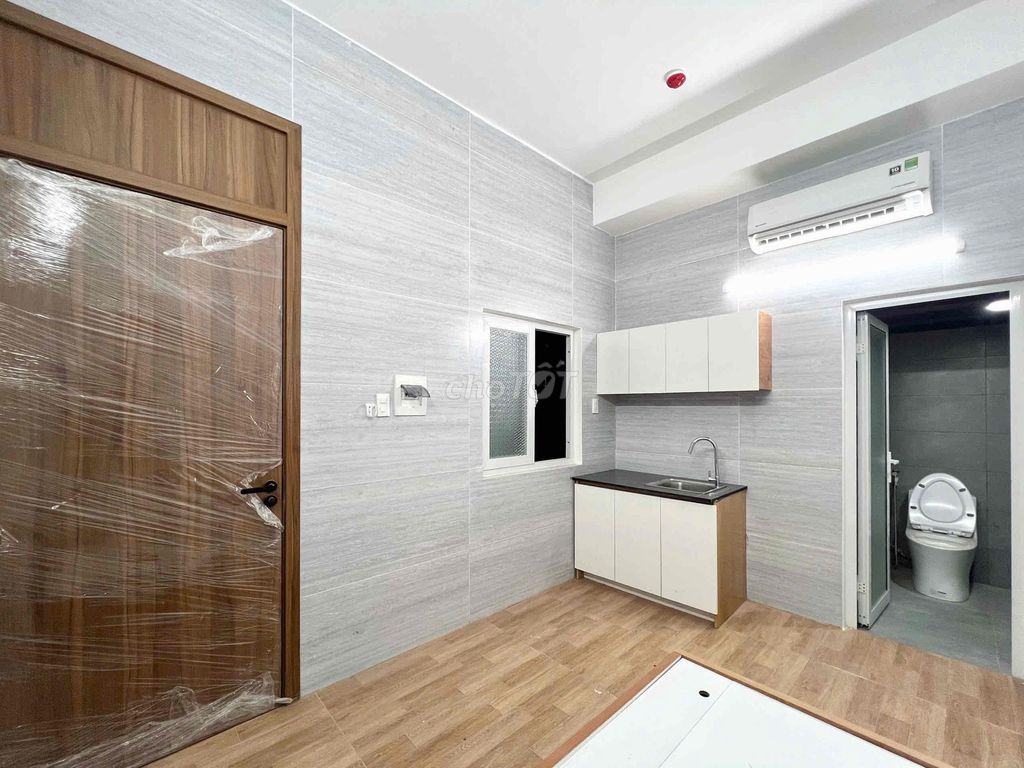 Unguarded living room, fresh air conditioning 100%.
