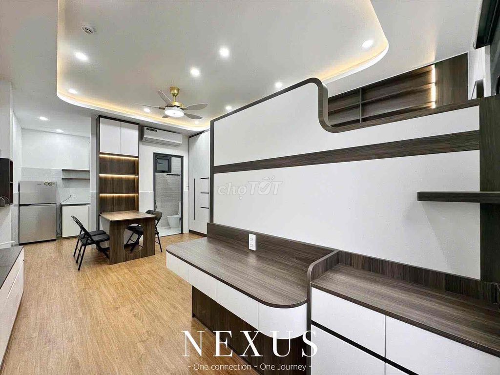 level full interior is not limited to the In-house, elevator, 100 percent new
