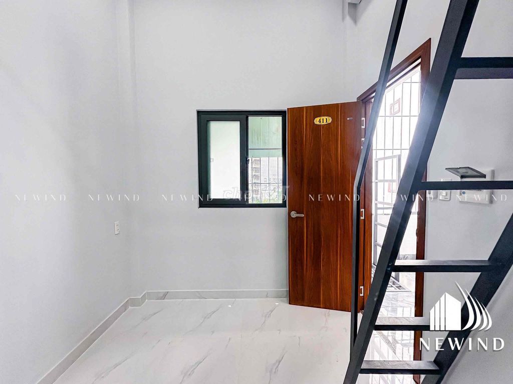 Rent us a room, a high guard, a window. Next to kcx, ufret. Near pmh, nttu District 4