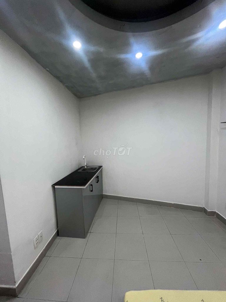 The super cheap apartment is empty.