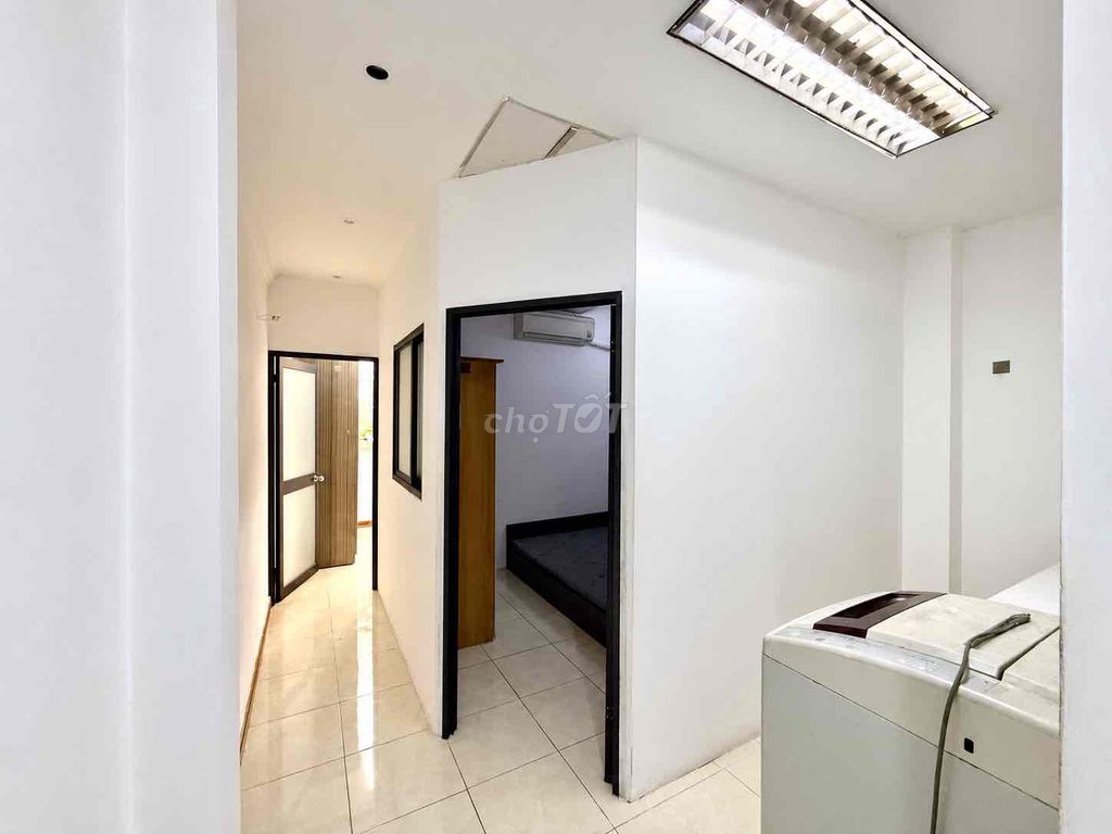 A two-way studio. A private window. A car near the Great Hall.